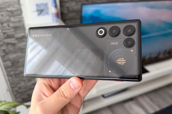 Redmagic 11 Air: Camera pe care nu o vei băga prea mult în seamă, pentru că te joci