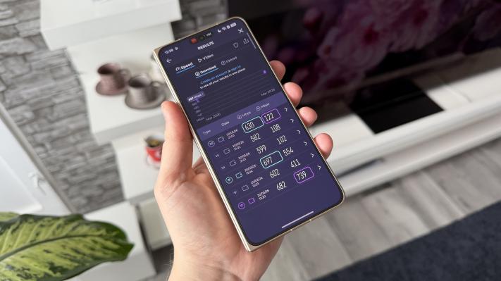 OPPO Find N6: 5G, Bluetooth 6.0, AI pentru input lag redus și conectare simultană la două rețele WiFi pentru extra viteză