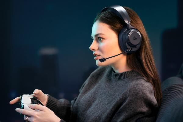 SteelSeries Arctis Nova Pro Omni vine cu Hi-Res wireless la 96kHz/24-bit și conectare simultană la 4 dispozitive; Cum funcționează mixarea audio prin OmniPlay pe PC, console și mobile