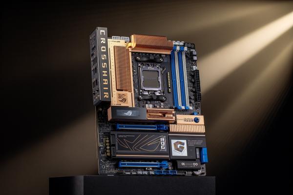 ASUS ROG Crosshair 2006 - Fotografii oficiale