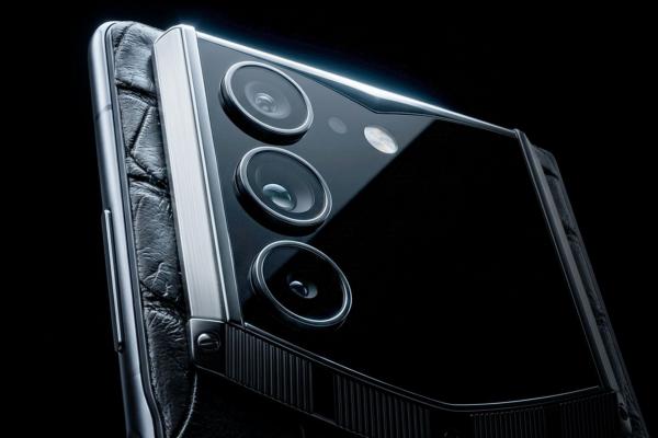 Vertu AlphaFold - Fotografii oficiale