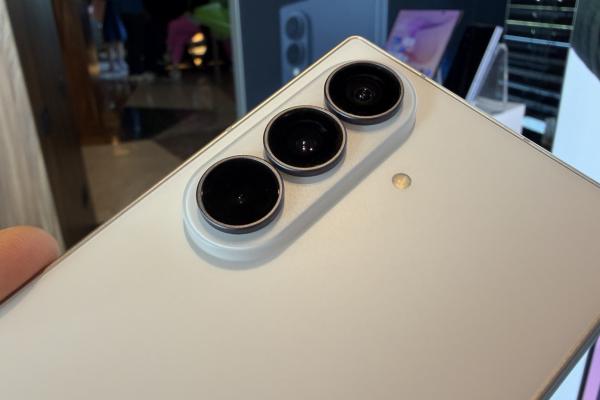 Samsung Galaxy Z Fold8 Ultra - Fotografii Hands-On de la evenimente