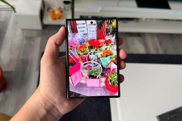 Samsung Galaxy Z Fold8 - Fotografii Hands-On