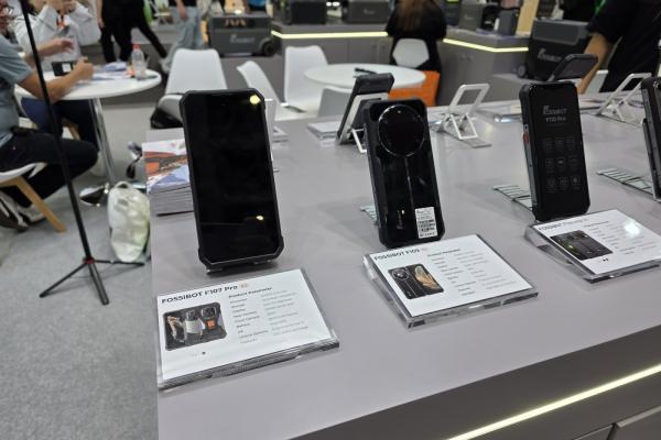 Smartphone-uri FOSSiBOT -  IFA 2026