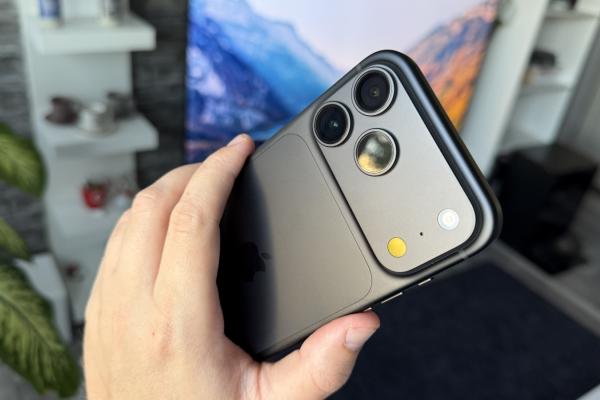 iPhone 18 Pro Max Unboxing: Cel mai mare upgrade de baterie de până acum, cipset pe 2nm și o cameră cu diafragmă variabilă ce hrănește creativitatea