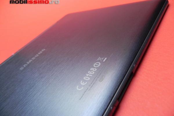 Review Samsung Galaxy Tab 10.1 - cea mai controversată tabletă a anului impresionează prin design, nu și prin software (Video)