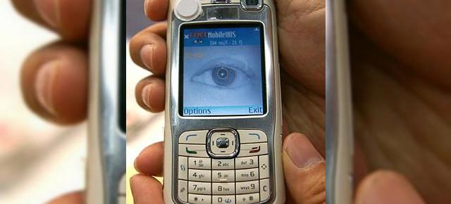 Sistem de securitate bazat pe scanarea retinei pentru telefoane