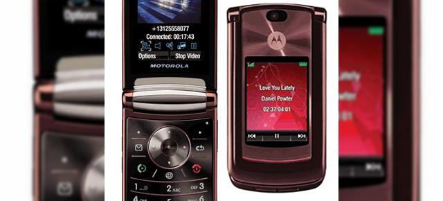 Telefonul 3G RAZR2 V9, disponibil acum prin AT&T