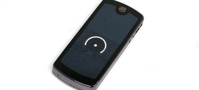 Motorola ROKR E8, doar un zvon?
