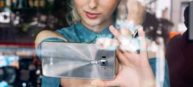 Asus ZenFone 3 (ZE552KL) în varianta cu 4 GB RAM și 64 GB de stocare, costă 1.320 lei în oferta unui retailer chinez