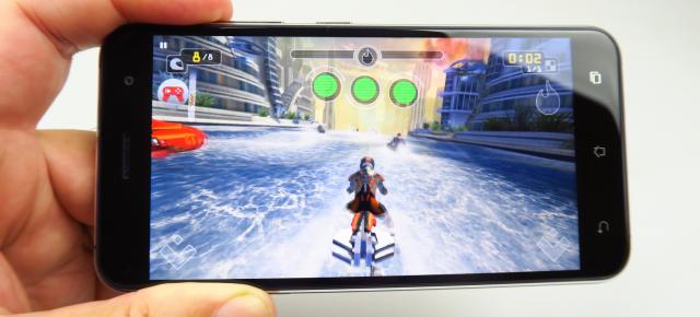 ASUS ZenFone 3: Benchmark-uri onorabile, temperatura excelentă