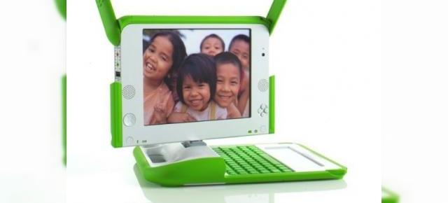 Laptopul de 100 de dolari debuteaza la 400 de dolari in SUA