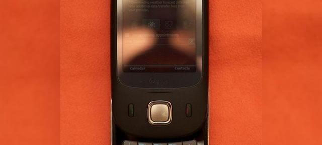 HTC Touch Slide se lanseaza luni