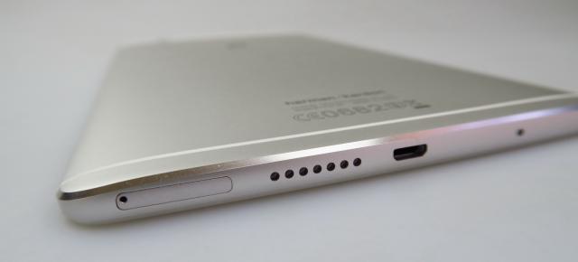Huawei MediaPad M3: Design premium, inspirat de Nova, dar nu foarte comod
