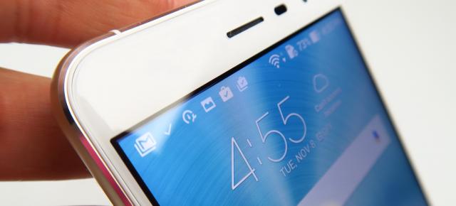 ASUS ZenFone 3 ZE552KL: Conectivitate bună, dar mixtă în comparaţie cu modelul mai mic