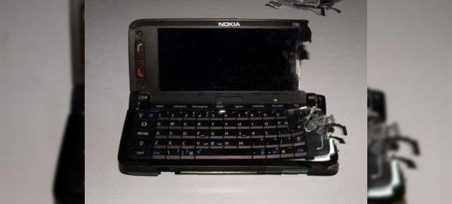 Nokia E90 vandut la un pret de nimic pe eBay
