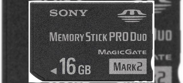 Memory Stick Duo de 16GB, de la Sony, ideal pentru PSP-ul tau