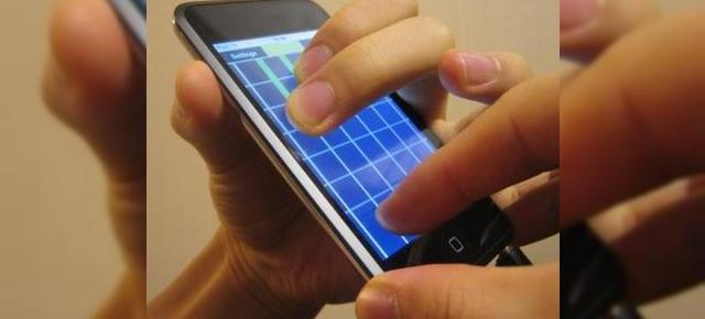 Fratele lui Guitar Hero, pentru iPhone si iTouch