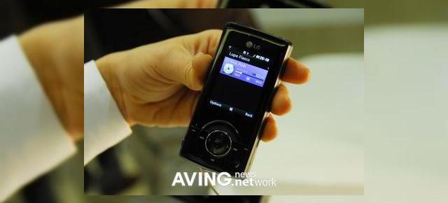 Detalii despre telefonul muzical LG KM500