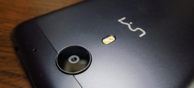 UMi Plus E: Camera nu e constantă, are doar claritatea pe timp de zi ca atuu
