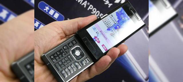 Panasonic lanseaza telefonul TV P905i Viera in Japonia