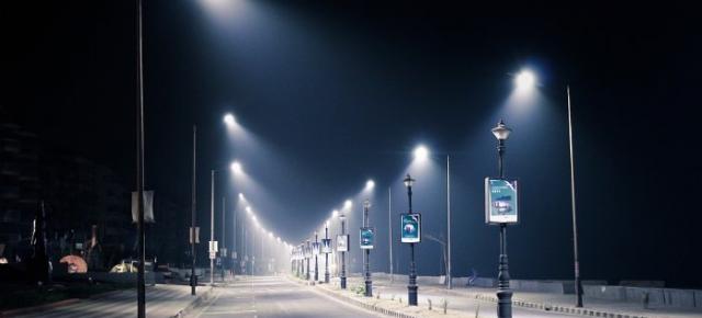 Philips şi Ericsson anunţă un parteneriat ce integrează modemuri broadband în stâlpii de iluminare stradală din Europa
