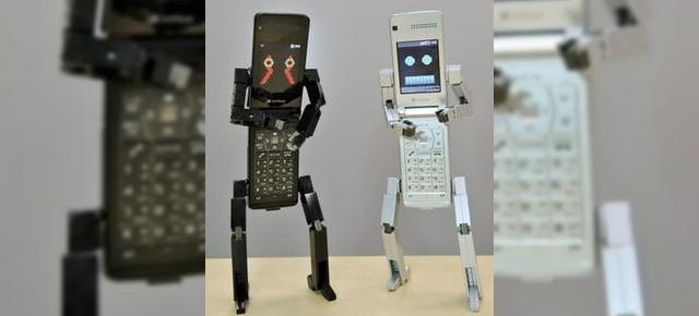 Telefoanele japoneze Transformers sau roboti de companie?