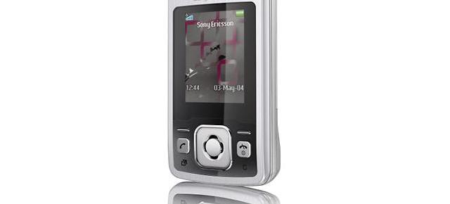 Cel mai nou telefon Sony Ericsson, T303, anuntat la CeBIT 2008