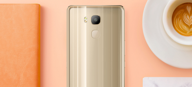 Smartphone-ul Elephone Z1 poate rula fără probleme 40 aplicații în fundal, asta grație celor 6 GB RAM oferiți la bord!