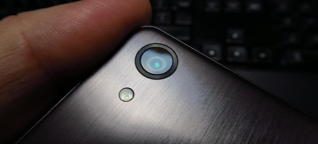 Sony Xperia X Performance: Cameră excelentă printre flagship-urile lui 2016, se ţine bine şi în 2017