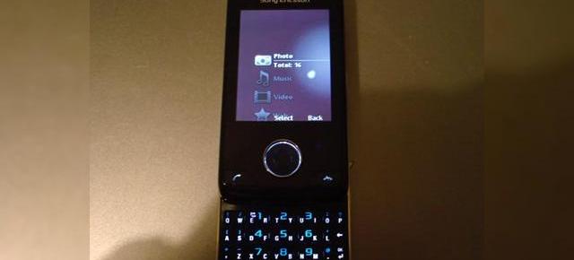 Inca o imagine cu Sony Ericsson P5 Paris plus lista de specificatii