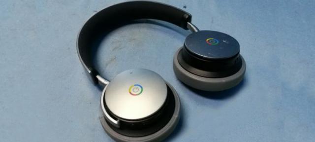 Google pregăteşte propriile căşti over the head, un astfel de headset a ajuns la FCC şi oferă suport Bluetooth, baterie generoasă