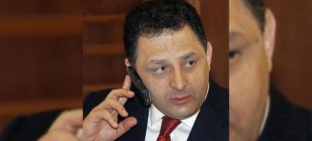 Telefoane mobile si cartele gratis - "Sunati-l pe Vanghelie!"