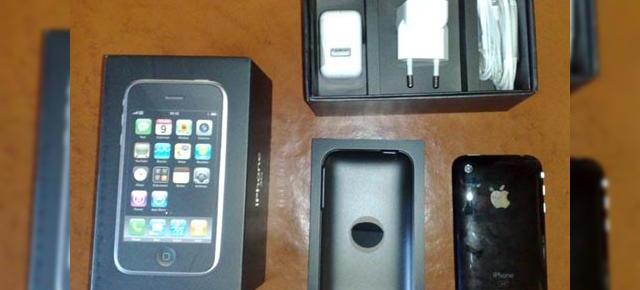 Primul iPhone 3G prins in actiune, scos din cutie si testat