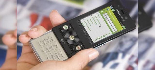 Sony Ericsson lanseaza sliderul G705, telefon cu suport YouTube