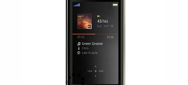 Sony Ericsson Hikaru, telefon cu camera de 8 megapixeli si modelul Twiggy, gata de faima globala