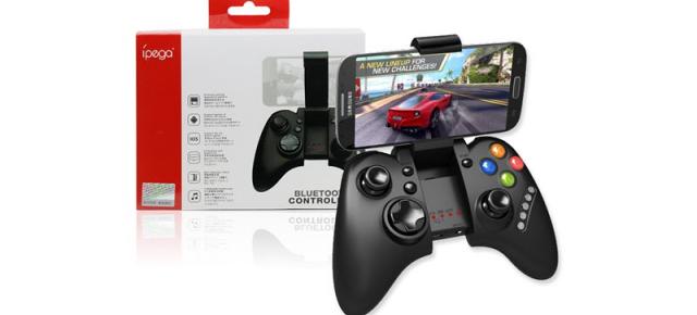 IPEGA PG-9021 este un gamepad pentru smartphone-uri ce costă doar 15.99 dolari pe GearBest; se conectează prin Bluetooth și este compatibil cu iOS/Android