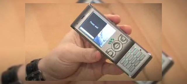 Sony Ericsson W595 surprins intr-un clip video