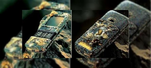 Telefonul Givori Nefertiti, cel mai urat handset din lume