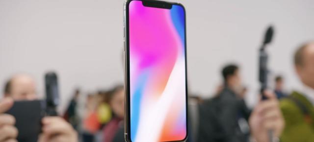 Marques Brownlee ne prezintă primele sale impresii despre iPhone X: fascinant şi imersiv, dar cu posibile probleme