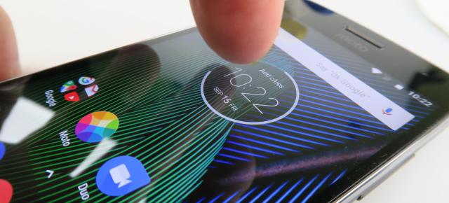 Motorola Moto G5 Plus: Baterie bună de Netflix, netestată sintetic la drum lung