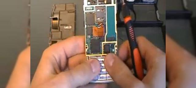 Cum sa dezmembrezi un Nokia N95 (tutorial video)