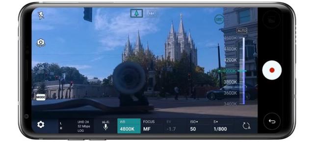 LG V30 pus la bătaie cu o cameră RED Weapon de 50.000 de dolari; Reproduce o scenă celebră dintr-un film cu Ben Stiller