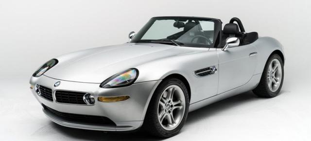 BMW-ul Z8 al lui Steve Jobs este scos la licitaţie, la pachet cu telefonul său Motorola cu clapetă