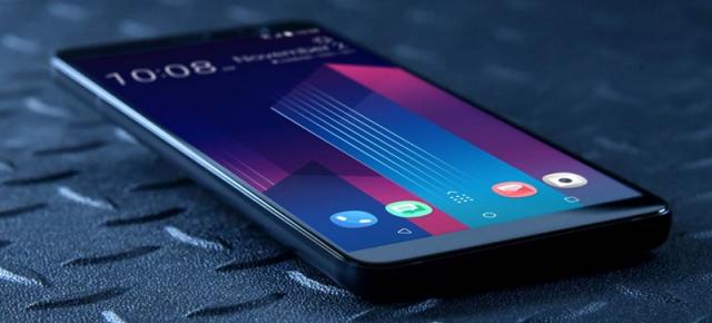 HTC U11+ este lansat oficial cu display 18:9, Android Oreo și baterie generoasă de 3930 mAh