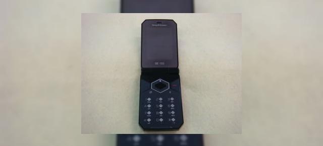 Telefonul cu clapeta Sony Ericsson Bao a scapat pe web
