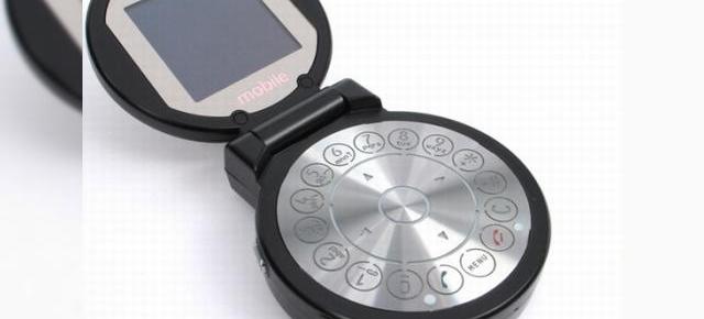 WigiTel W3, un telefon ceas cu 2 display-uri