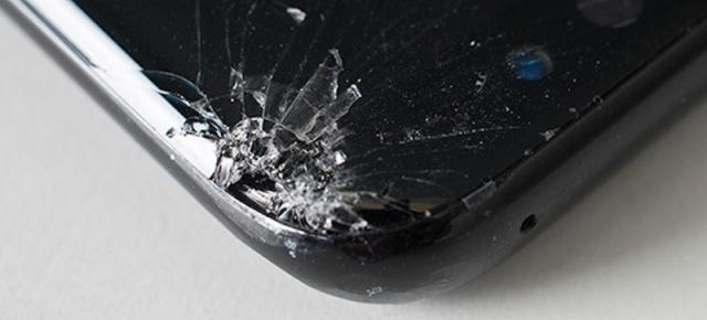 Ecrane de smartphone-uri acoperite cu diamant: găselnița anului 2019 