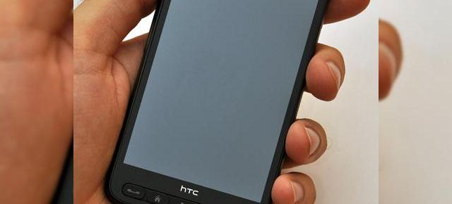 HTC Leo, fotografiat si analizat intr-o recenzie video