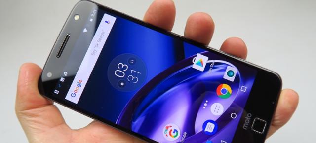 Turul Magazinelor #377: Câteva produse şi pentru ea de Valentine's Day, cameră pentru bebeluş, căşti alergare, Moto Z la ofertă 